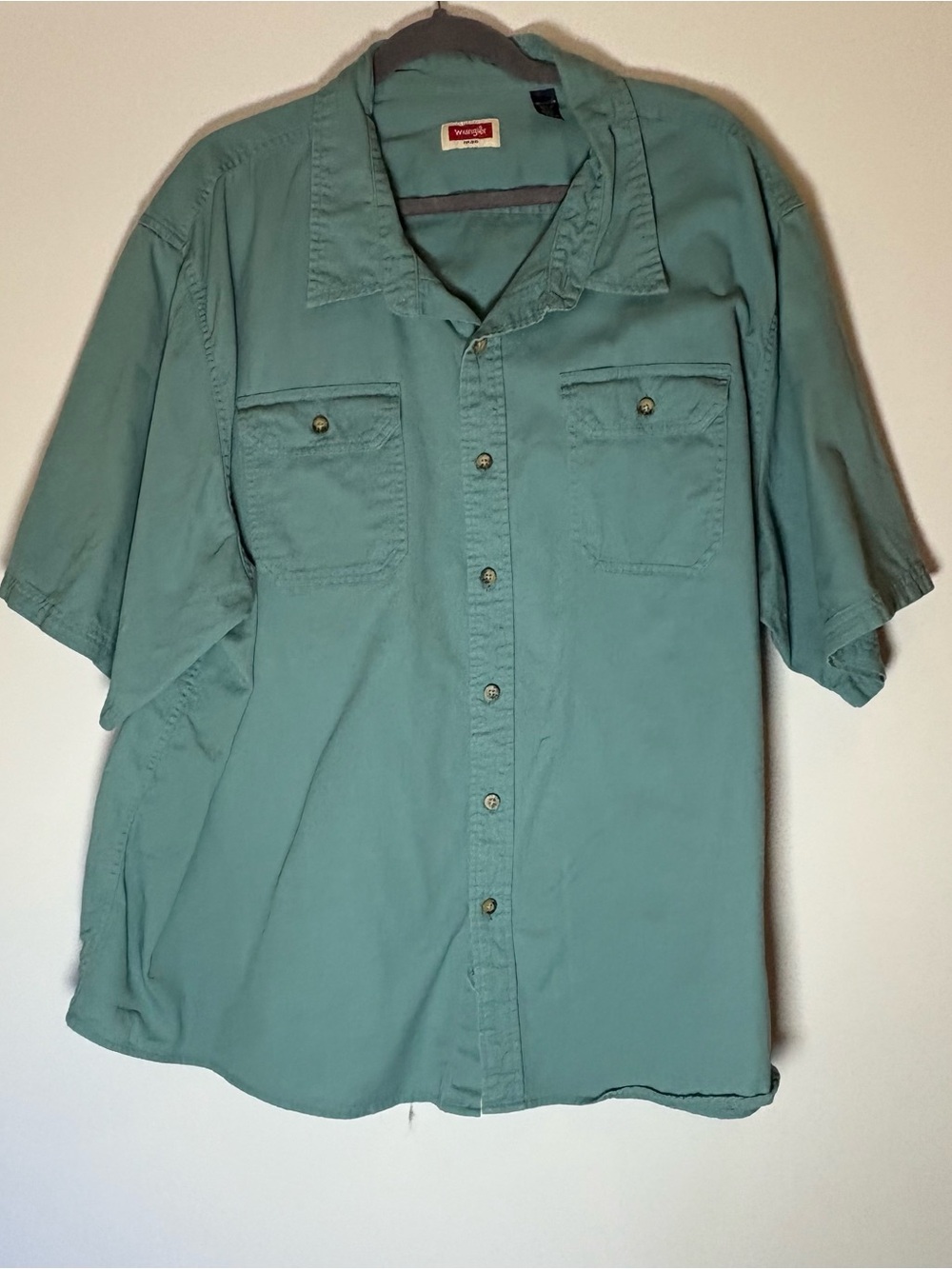Wrangler Men's Short-Sleeve Button-Down Shirt in Teal Green